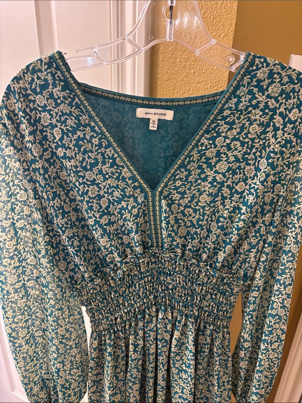Max Studio Teal and Cream Floral V‑Neck Smocked Waist Dress - m